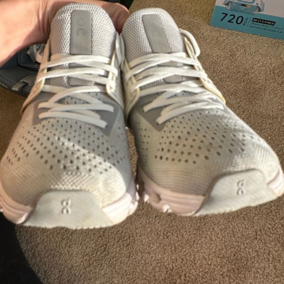 On Running women’s size9 Cloud Running Shoes — Light Gray and White - Picture 10 of 10